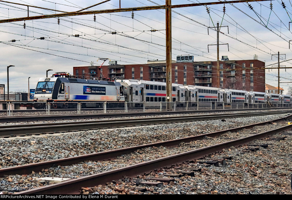 NJT 4635 on train 7853